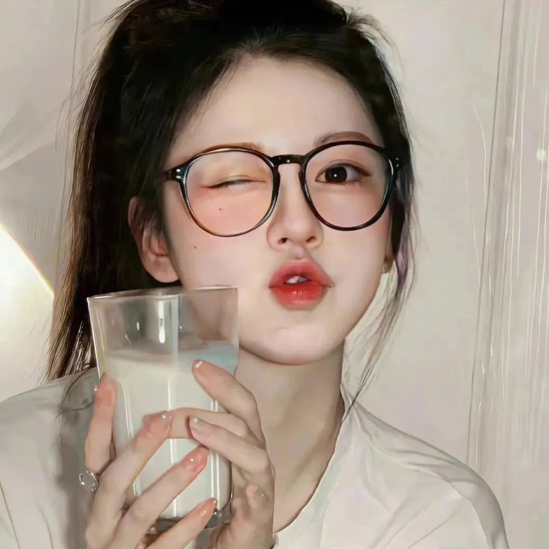 左轮百合封面