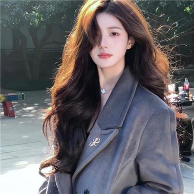 丹顶鹤女孩封面